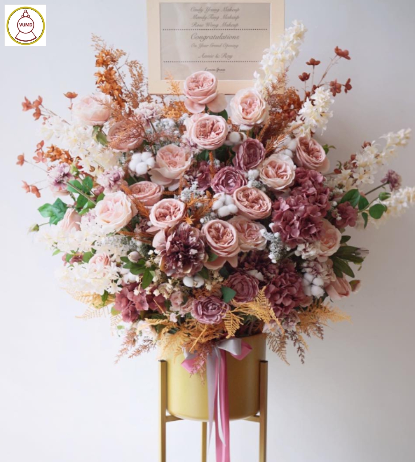 Hoa chúc mừng khai trương: Thể hiện sự may mắn